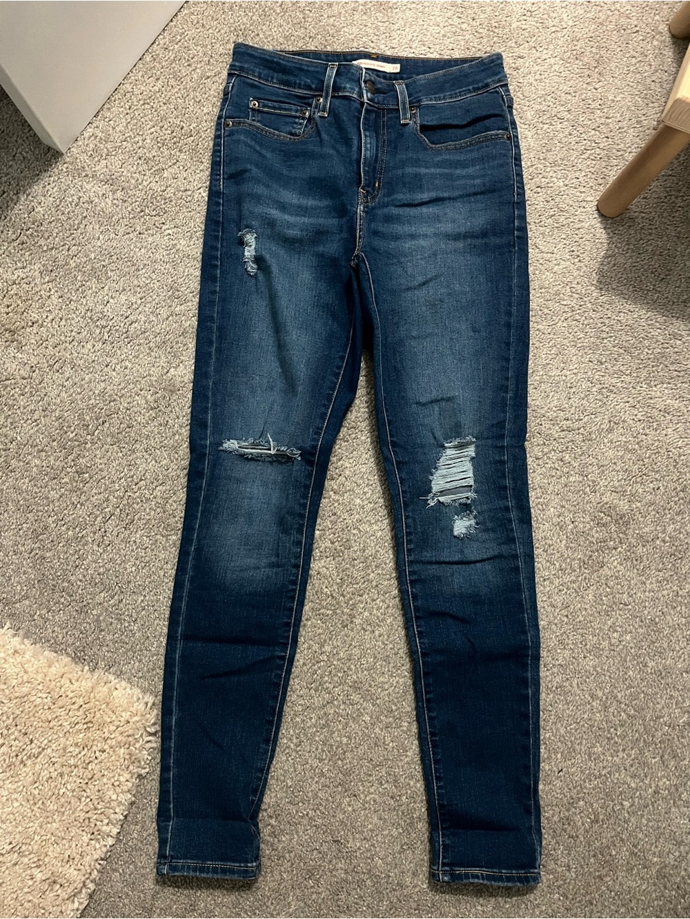 Levi’s 721 High Rise Skinny Jean